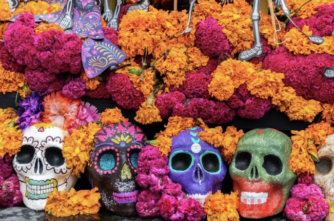 从缅怀逝者传递温情到重要商机：聊聊墨西哥的亡灵节 第2张